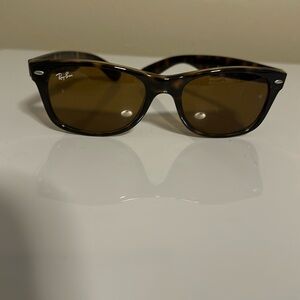 Ray-Ban Brown sunglasses with case and never opened lens cleaning cloth